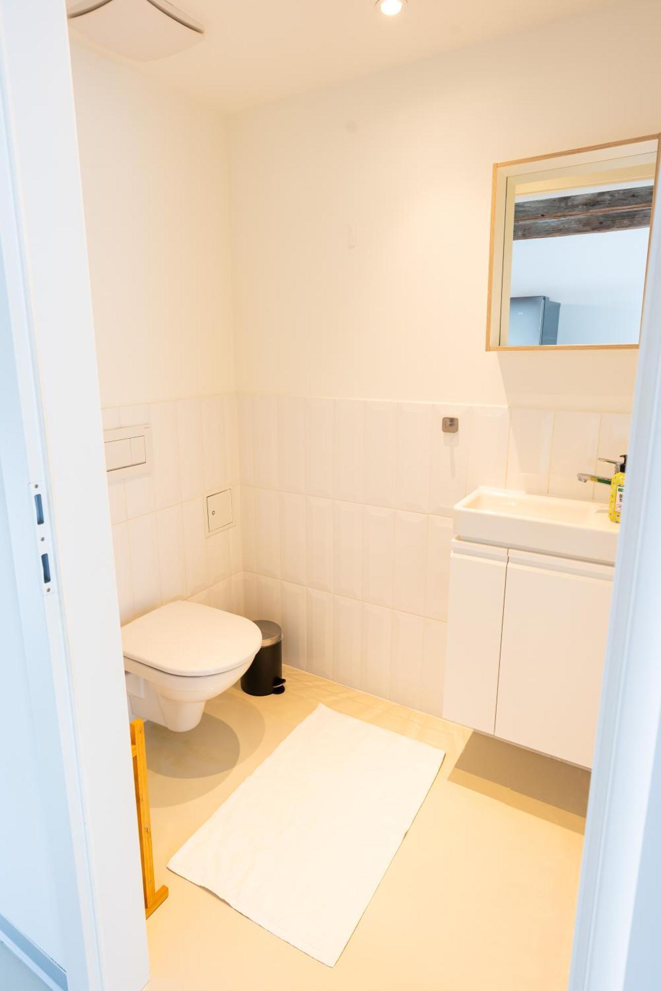 Central Living Apartments - Berggasse Wina Bagian luar foto