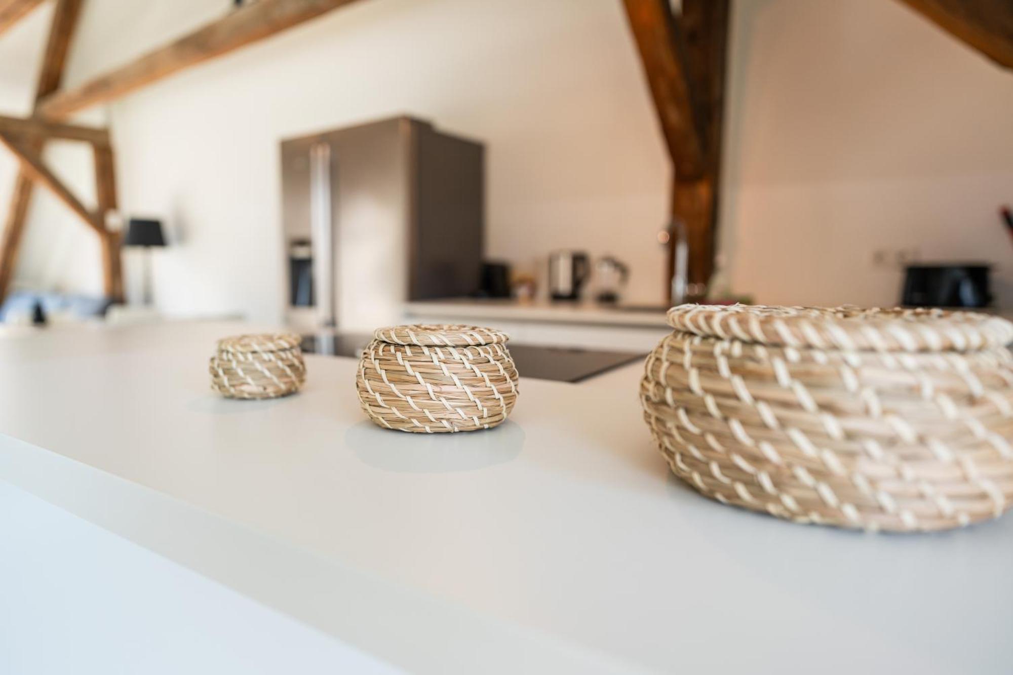Central Living Apartments - Berggasse Wina Bagian luar foto