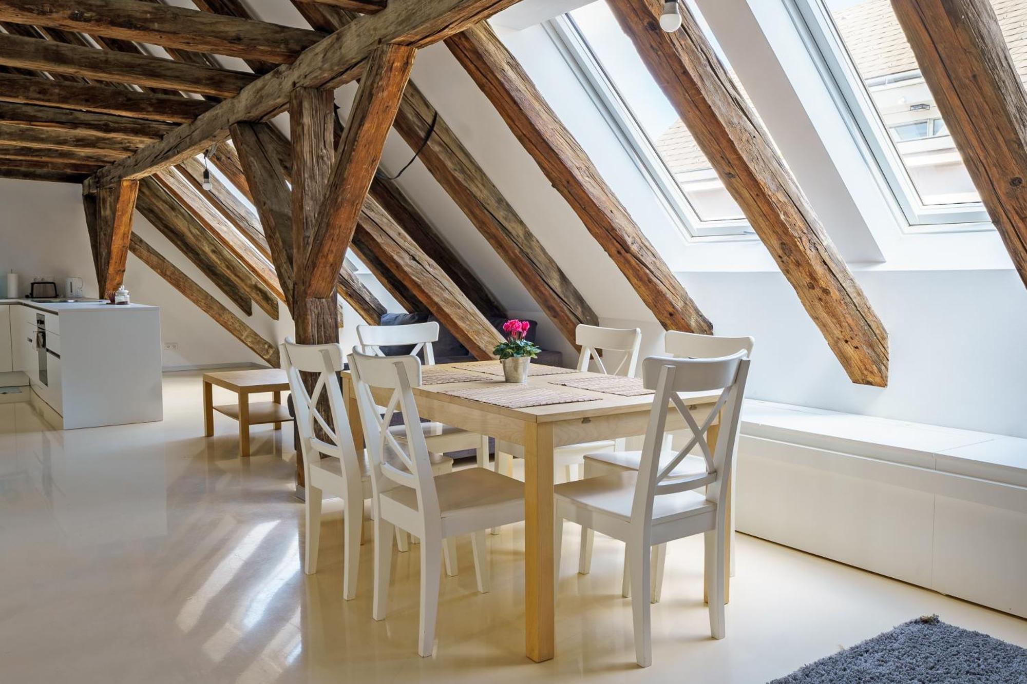 Central Living Apartments - Berggasse Wina Bagian luar foto