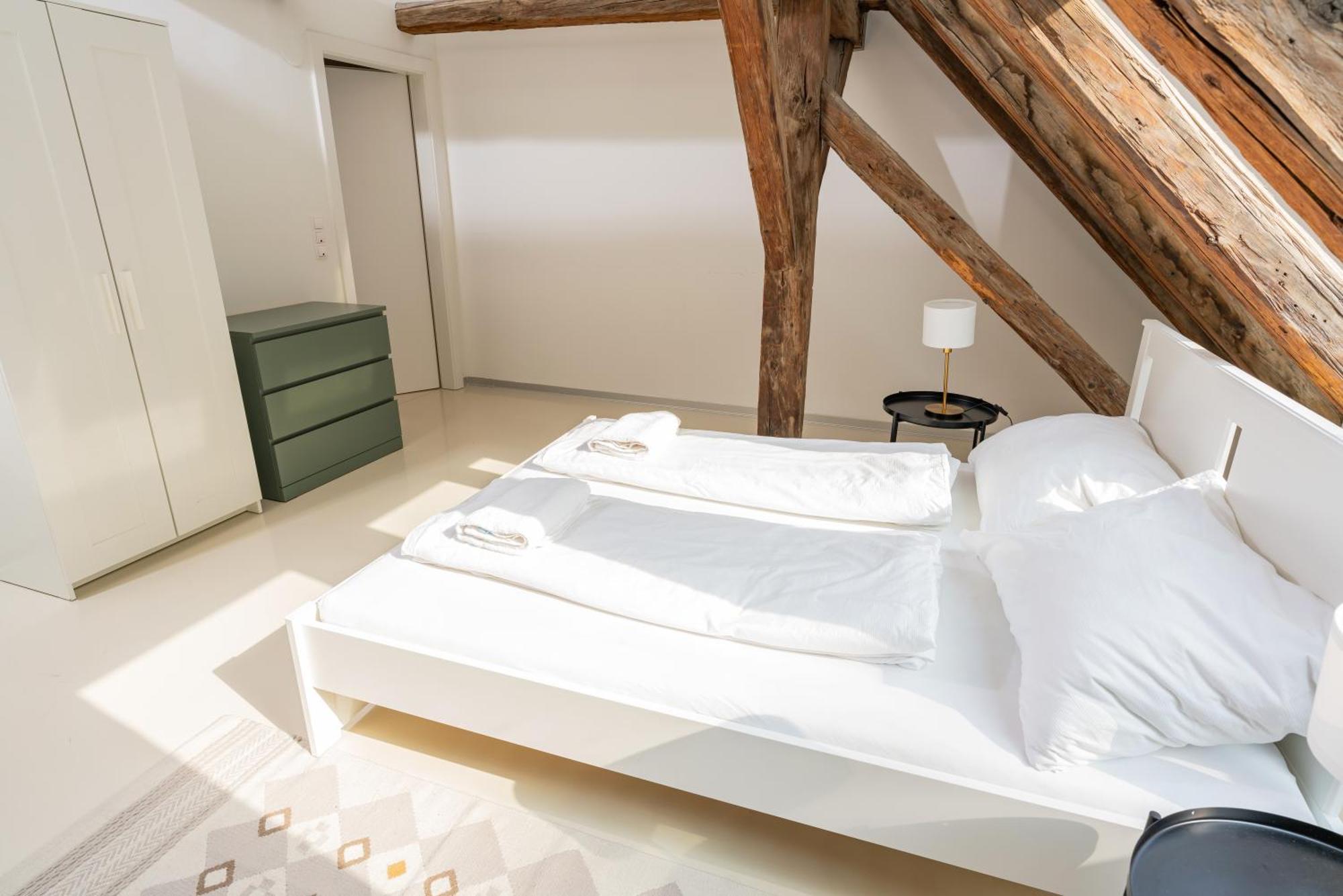Central Living Apartments - Berggasse Wina Bagian luar foto